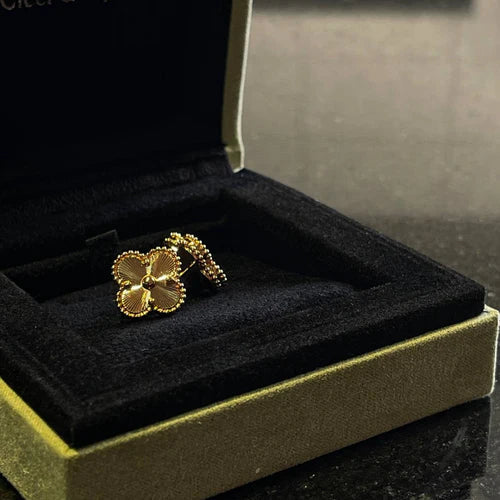 Conjunto Collar 10 Tréboles y Pendiente Brillante - Oro 18k