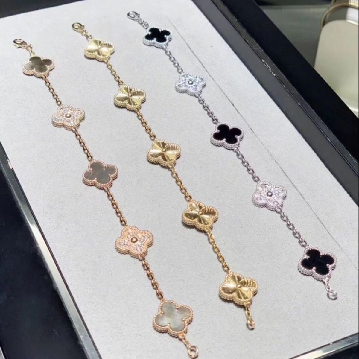 Pulsera Vintage Alhambra 5 Motivos Copo de Nieve Gris - Rosa