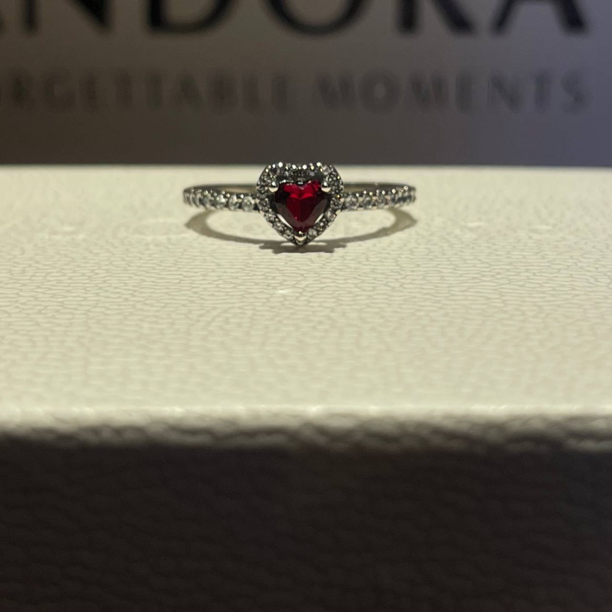 Anillo Corazón Halo Rojo - Plata 925